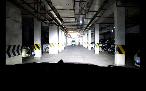 成都天一車燈格界LED大燈雙光透鏡遠(yuǎn)光實(shí)拍