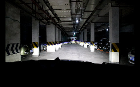 成都天一車燈海拉5氙氣燈透鏡近光實拍