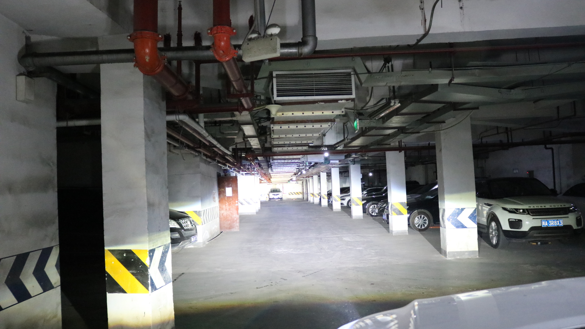 成都天一車(chē)燈改裝店