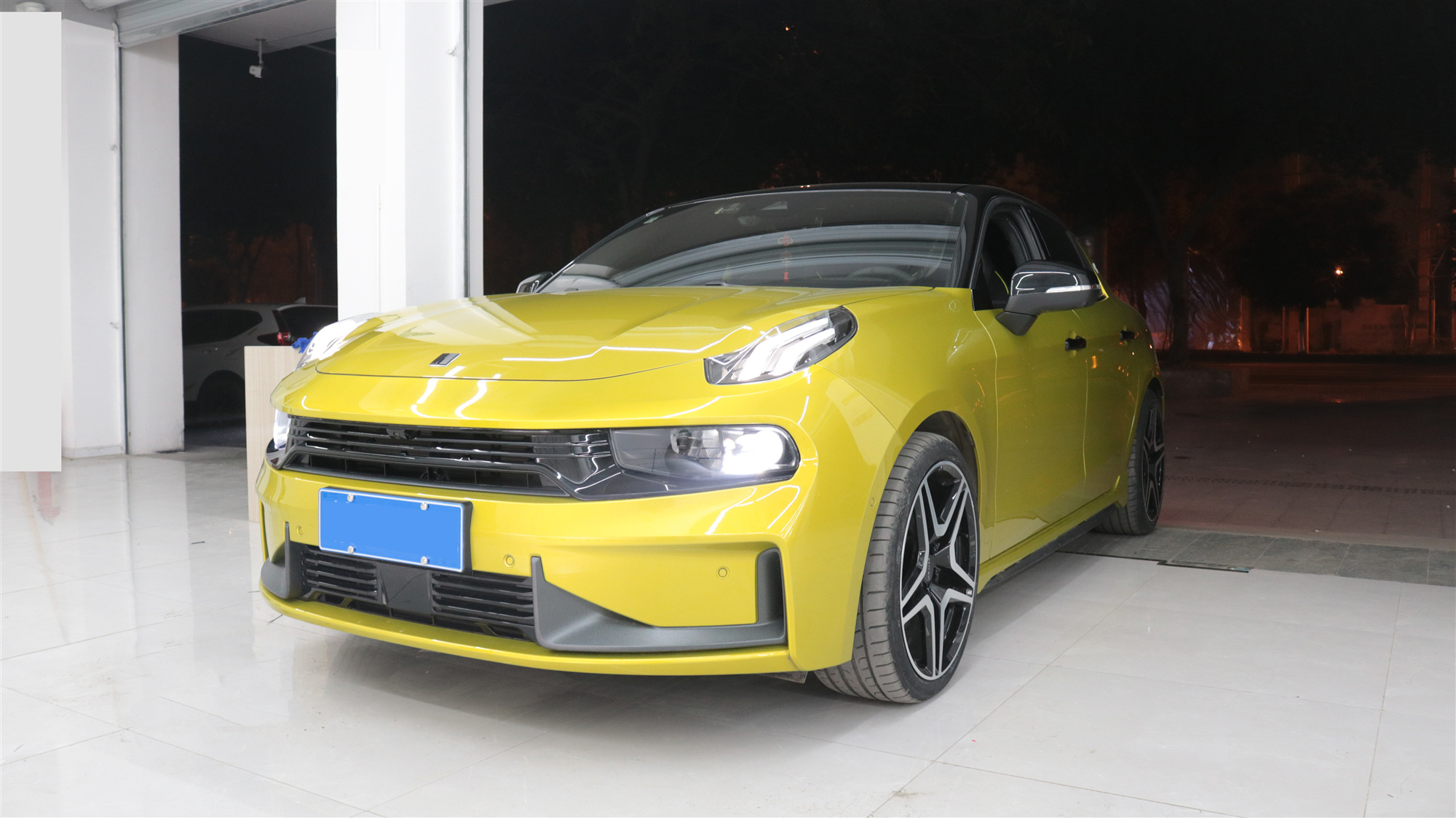 成都天一車(chē)燈改裝領(lǐng)克03+大燈